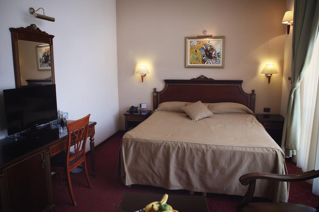 Hotel Millenium Bitola Exterior photo